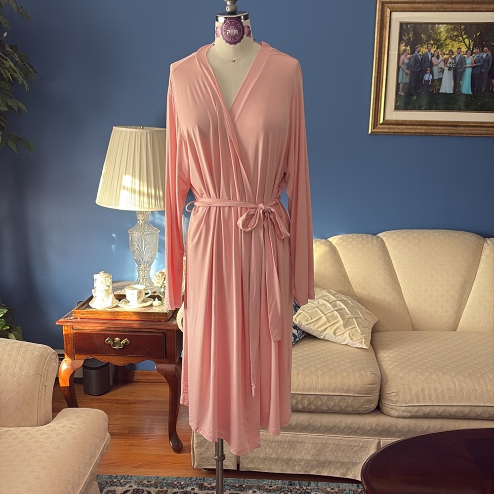 Latuza Pink Robe